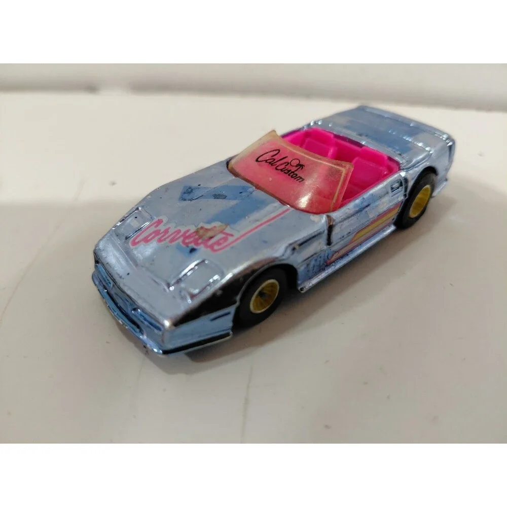Hot Wheels 1:64 Die Cast California Custom C4 Chevrolet Corvette w/Real Rider